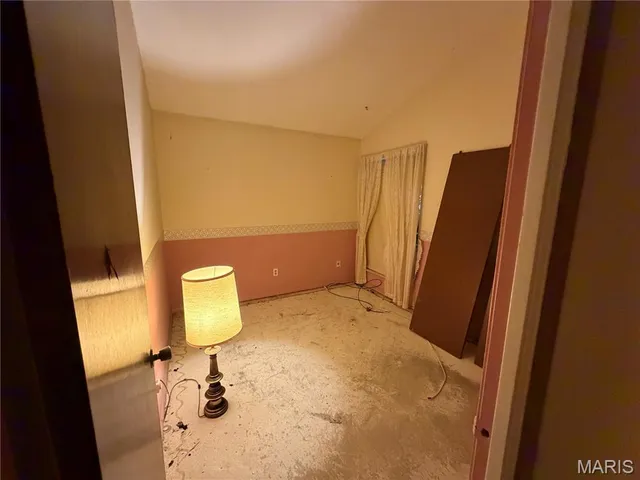 $107,000 | 602 Ledyard Drive, Florissant, MO 63031