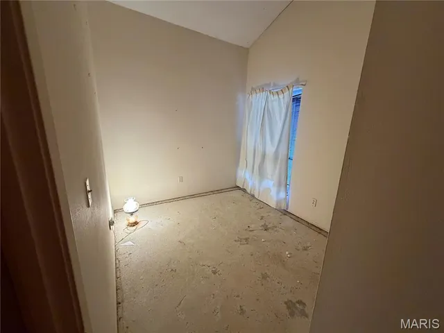 $107,000 | 602 Ledyard Drive, Florissant, MO 63031