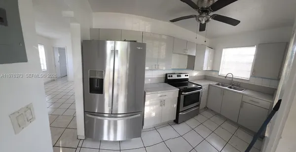 $1,800 | 2990 Northwest 28th Street, Miami, FL 33142