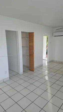 $1,800 | 2990 Northwest 28th Street, Miami, FL 33142