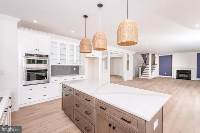 $699,900 | 2328 Rockvale Road, Lancaster, PA 17602