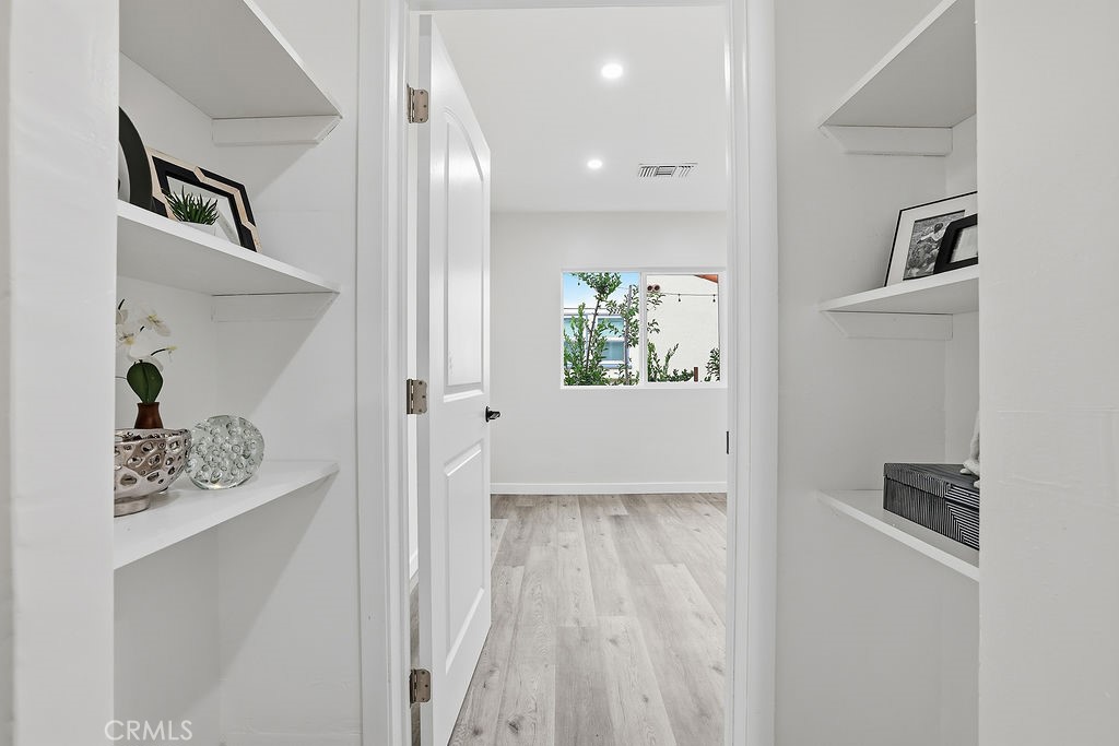 10714 Valley Spring Lane North Hollywood, CA 91602 - Photo 21 of 58