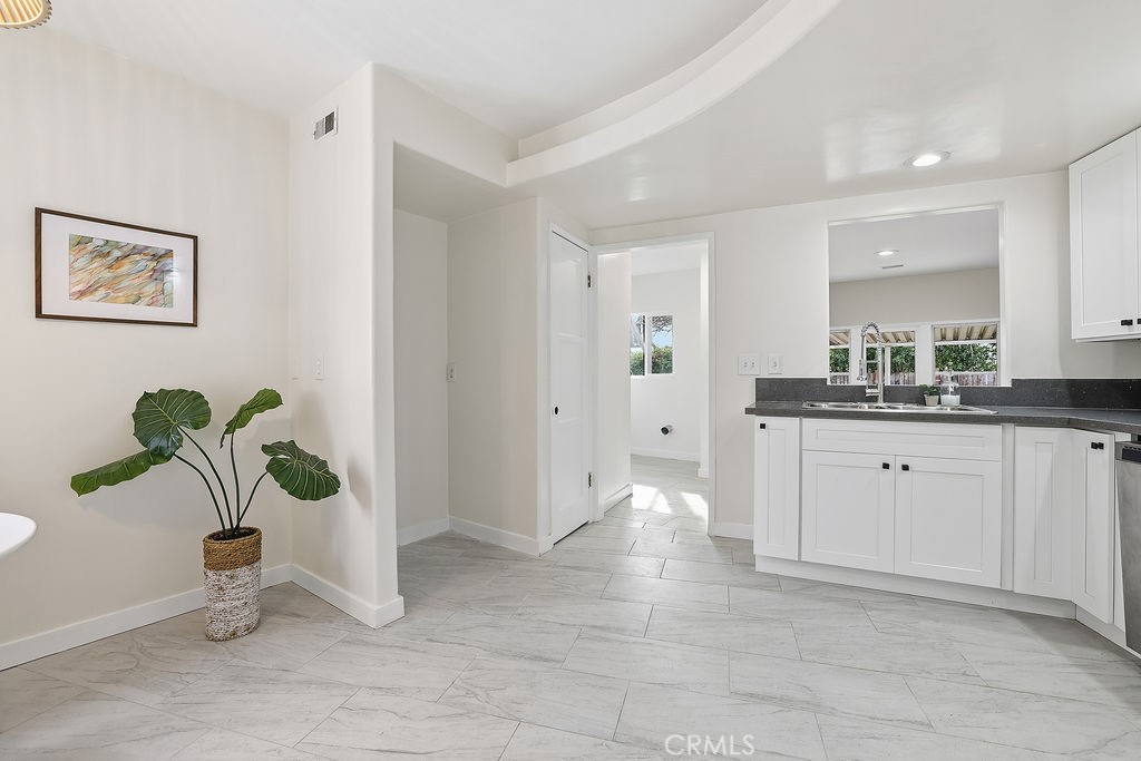 10714 Valley Spring Lane North Hollywood, CA 91602 - Photo 3 of 58