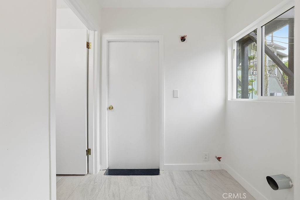 10714 Valley Spring Lane North Hollywood, CA 91602 - Photo 8 of 58