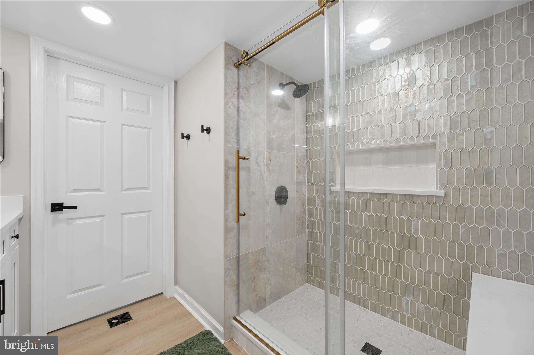 1515 Dennis Avenue Silver Spring, MD 20902 - Photo 35 of 65 Bathroom
