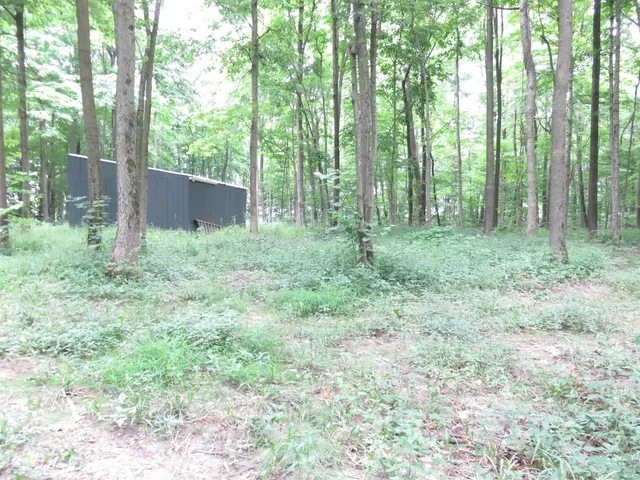 $165,000 | 425 South 1200 Street, Parker City, IN 47368