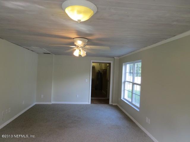 126 Browns Road San Mateo, FL 32187 - Photo 9 of 16 MASTER BEDROOM