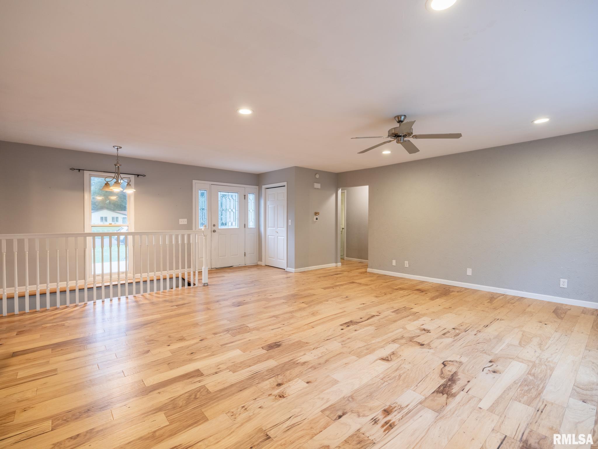 12 Olympia Fields Drive Pekin, IL 61554 - Photo 4 of 38