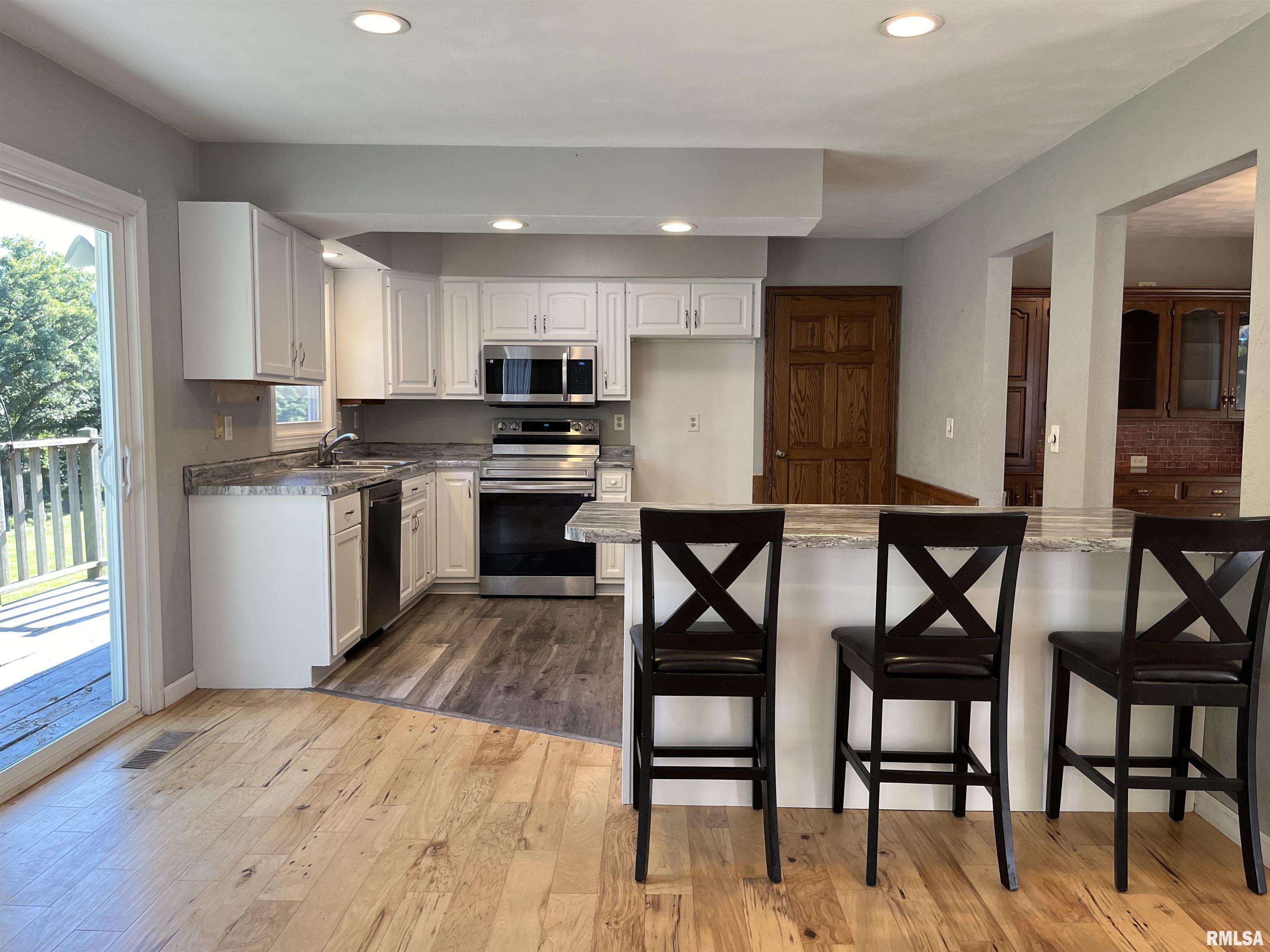 12 Olympia Fields Drive Pekin, IL 61554 - Photo 8 of 38