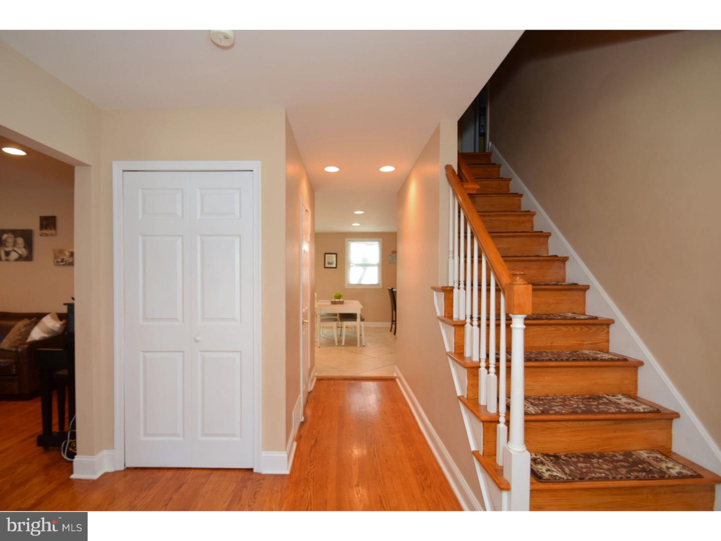 1029 Twining Road Dresher, PA 19025 - Photo 3 of 24 Foyer