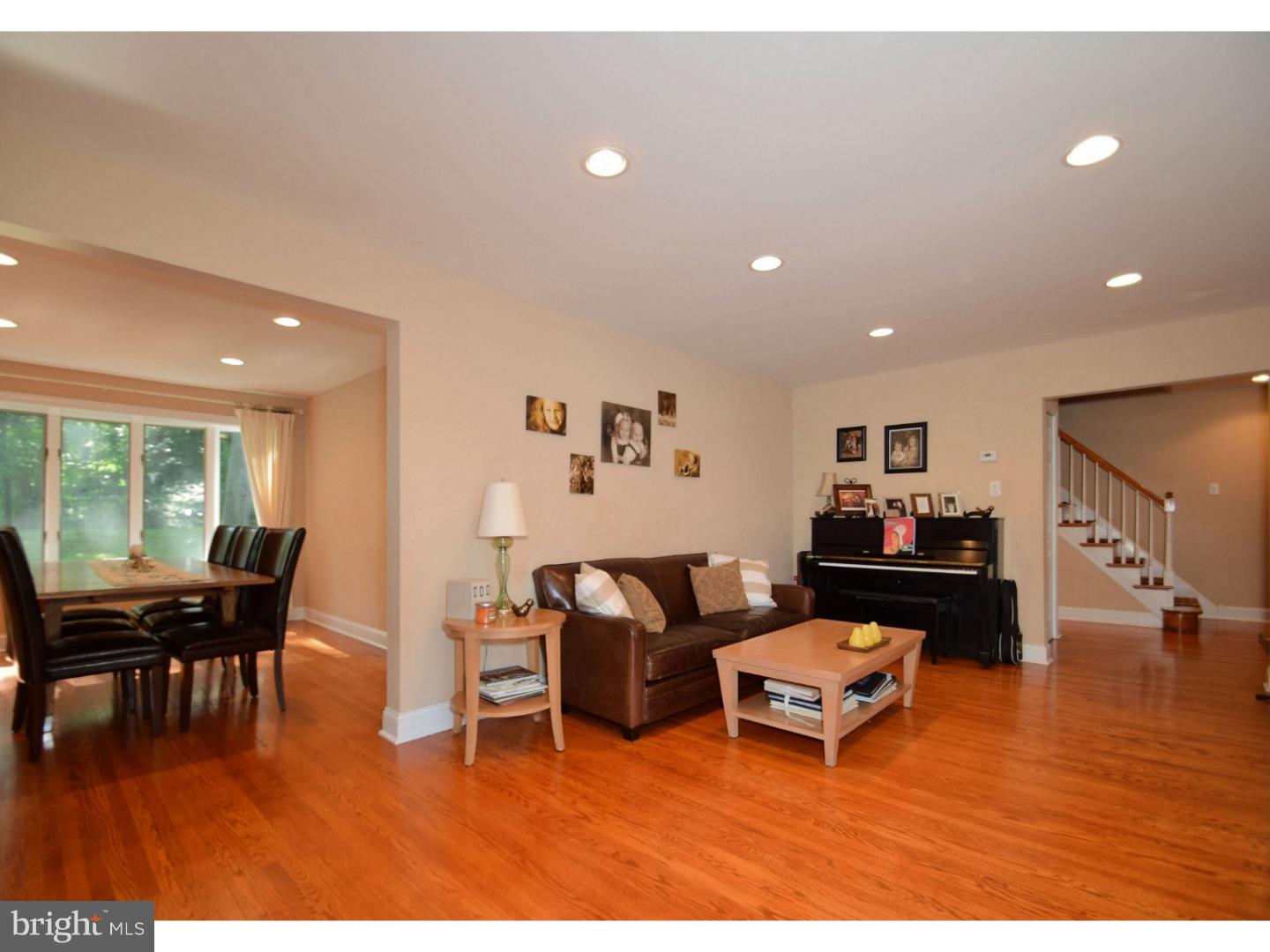 1029 Twining Road Dresher, PA 19025 - Photo 4 of 24 Living Room