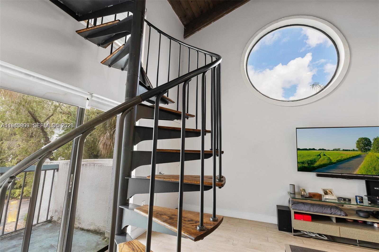 a view of entryway and hall