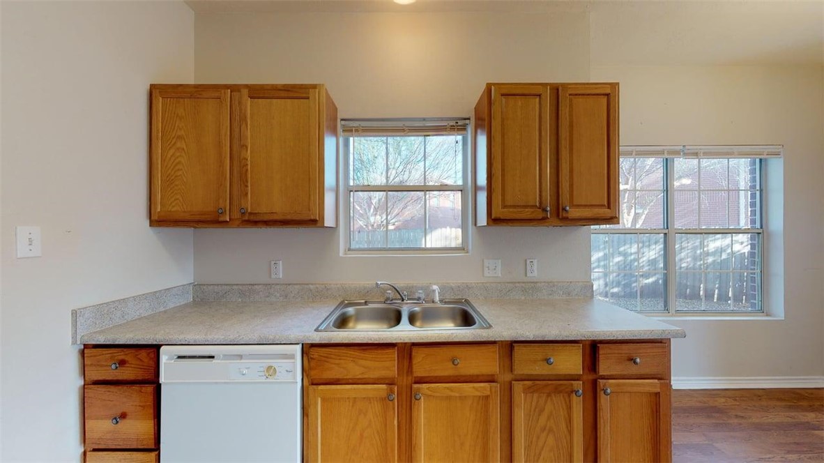 1500 Maglothin Court Bryan, TX 77802 - Photo 9 of 35