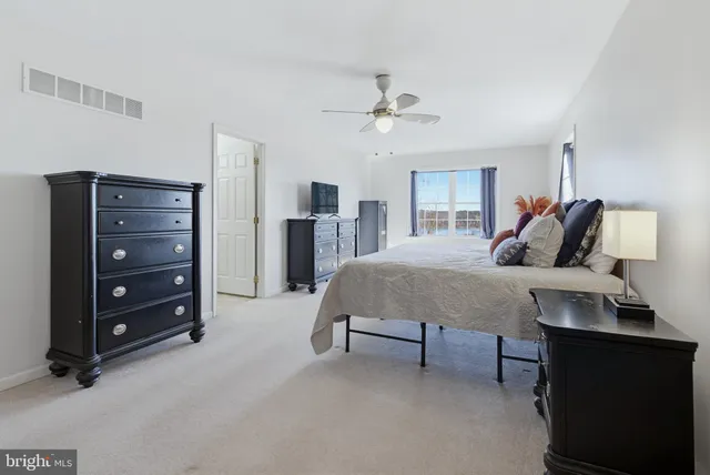 $419,900 | 505 North Burberry Lane, Mount Wolf, PA 17347