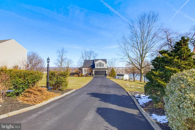 $419,900 | 505 North Burberry Lane, Mount Wolf, PA 17347