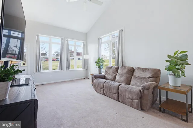 $419,900 | 505 North Burberry Lane, Mount Wolf, PA 17347