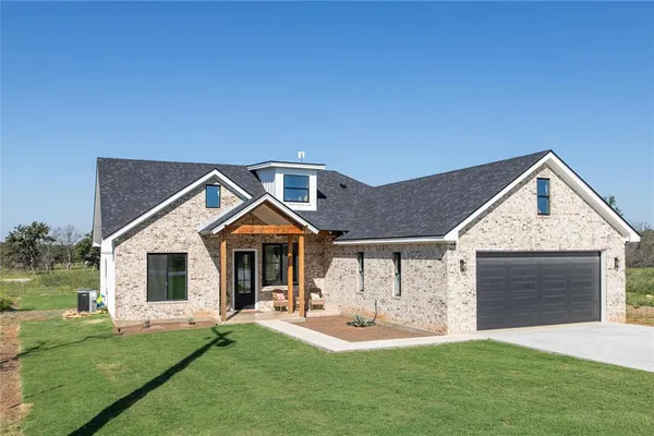 $449,900 | 7702 Feather Bay Drive, Brownwood, TX 76801