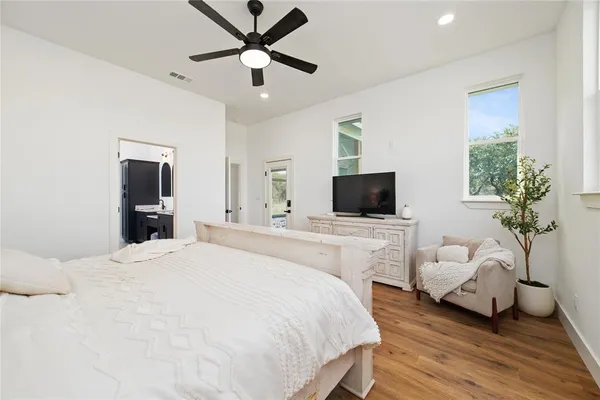 $449,900 | 7702 Feather Bay Drive, Brownwood, TX 76801