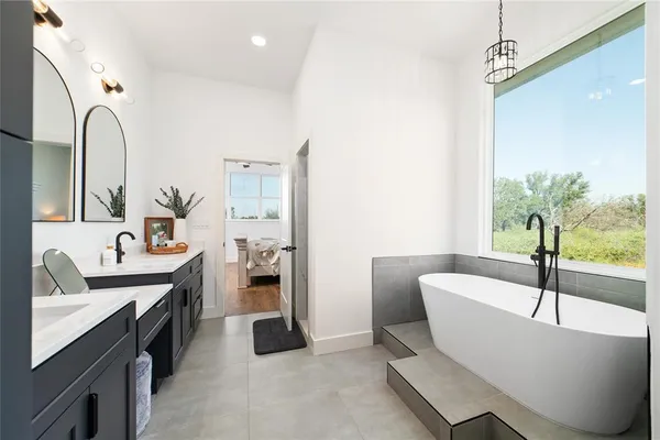 $449,900 | 7702 Feather Bay Drive, Brownwood, TX 76801