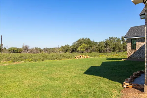 $449,900 | 7702 Feather Bay Drive, Brownwood, TX 76801