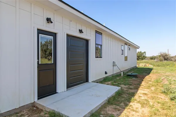 $449,900 | 7702 Feather Bay Drive, Brownwood, TX 76801