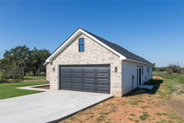 $449,900 | 7702 Feather Bay Drive, Brownwood, TX 76801