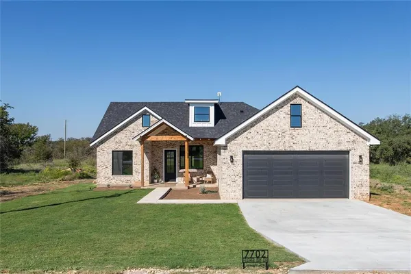 $449,900 | 7702 Feather Bay Drive, Brownwood, TX 76801