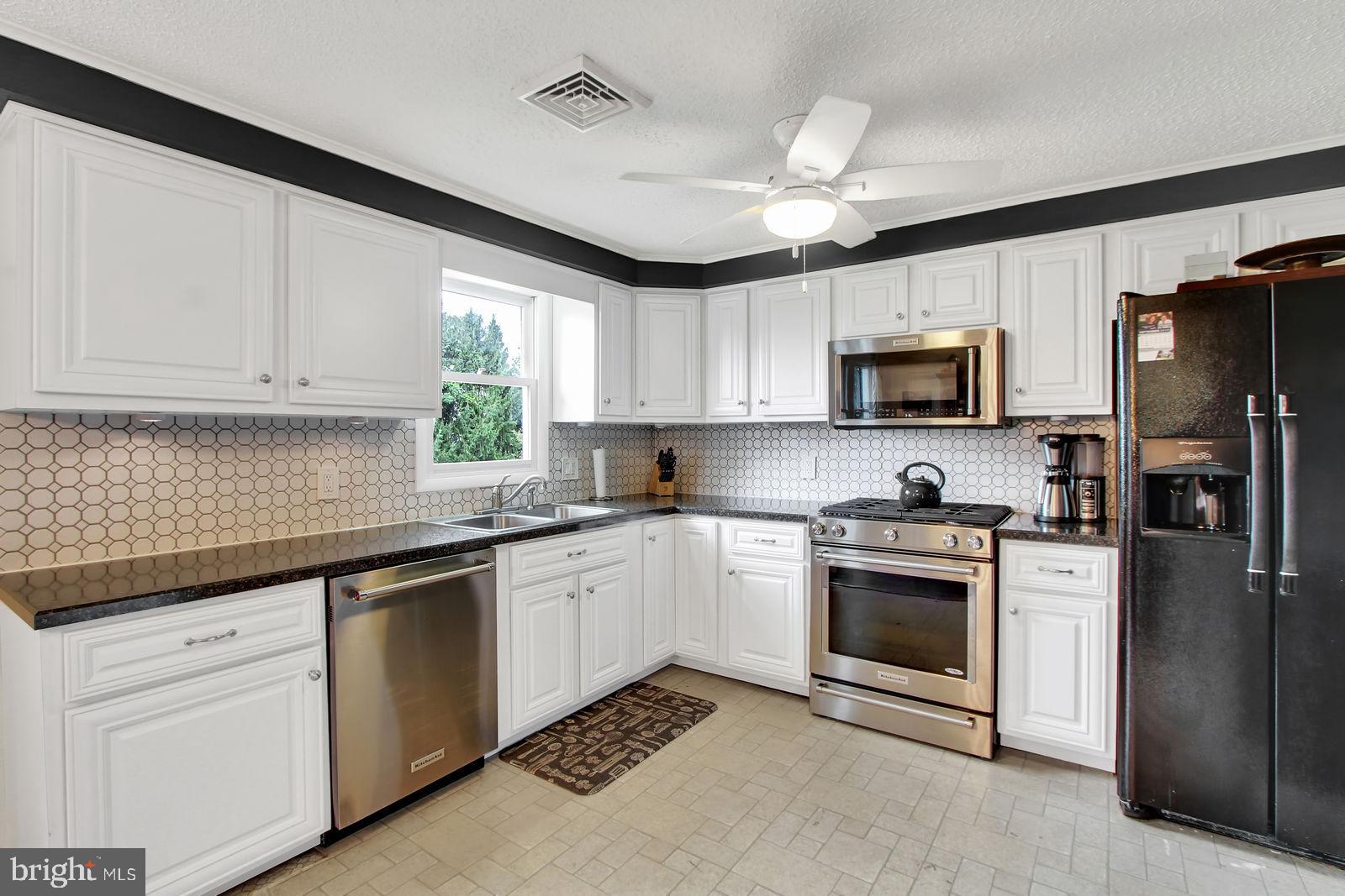3443 Druck Valley Road York, PA 17406 - Photo 7 of 25 Gallery Image 7