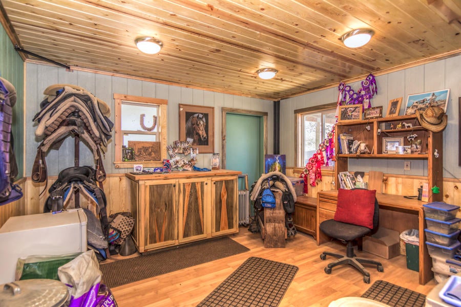 21295 Back Alley Road Bend, OR 97702 - Photo 53 of 83 Back Alley Rd 21295 Web (61 of 86)
