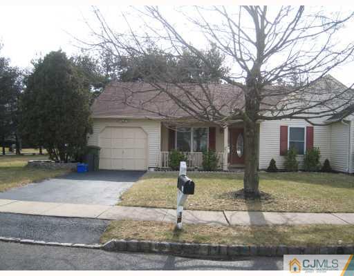 39 Woodbury Road Edison, NJ 08820 - Photo 1 of 10 Gallery Image 1
