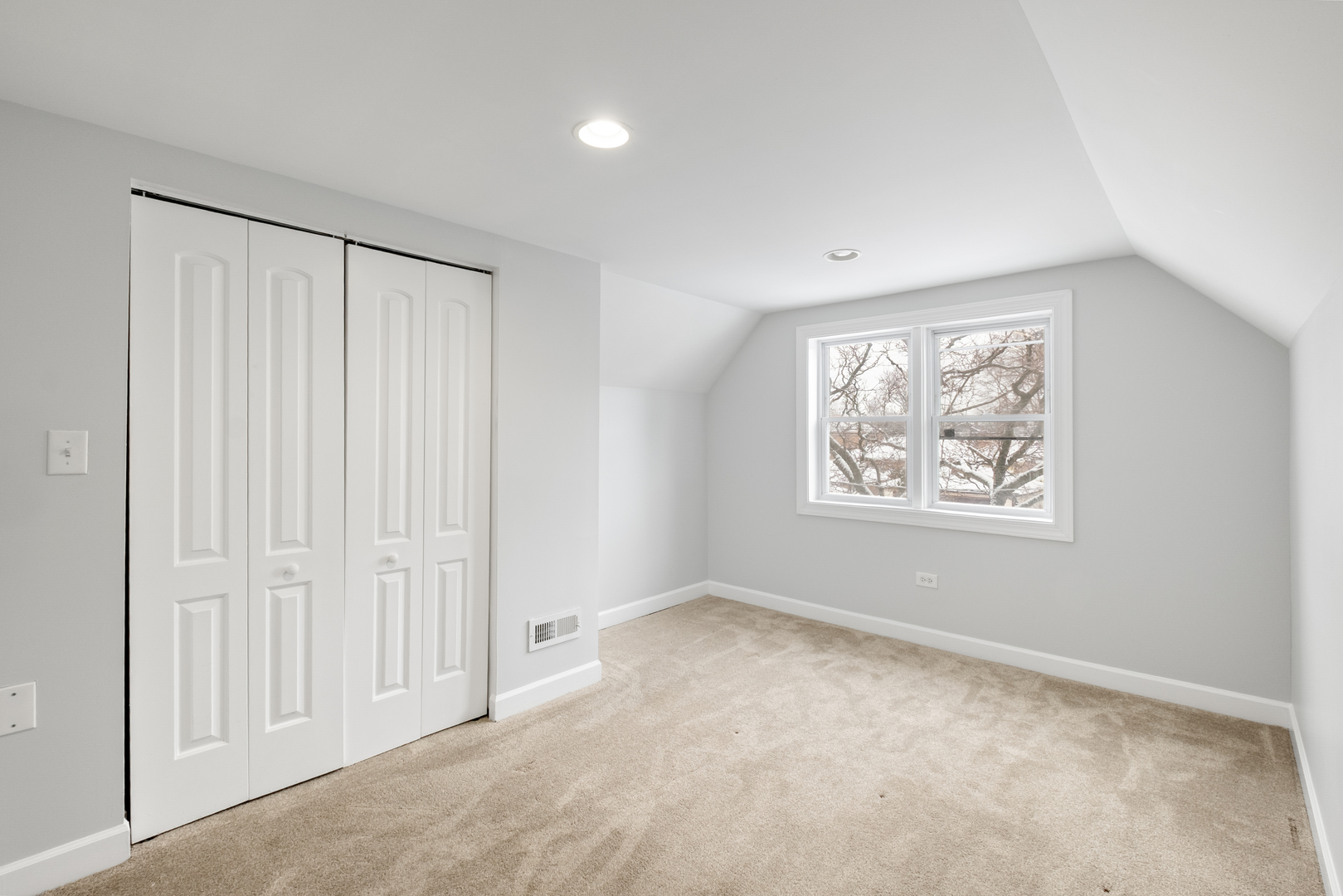 10557 South Indiana Avenue Chicago, IL 60628 - Photo 14 of 14