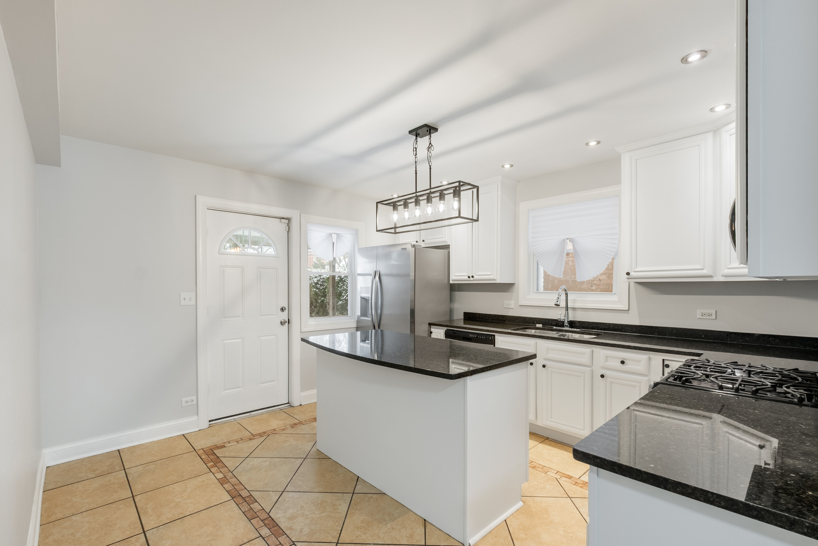 10557 South Indiana Avenue Chicago, IL 60628 - Photo 5 of 14