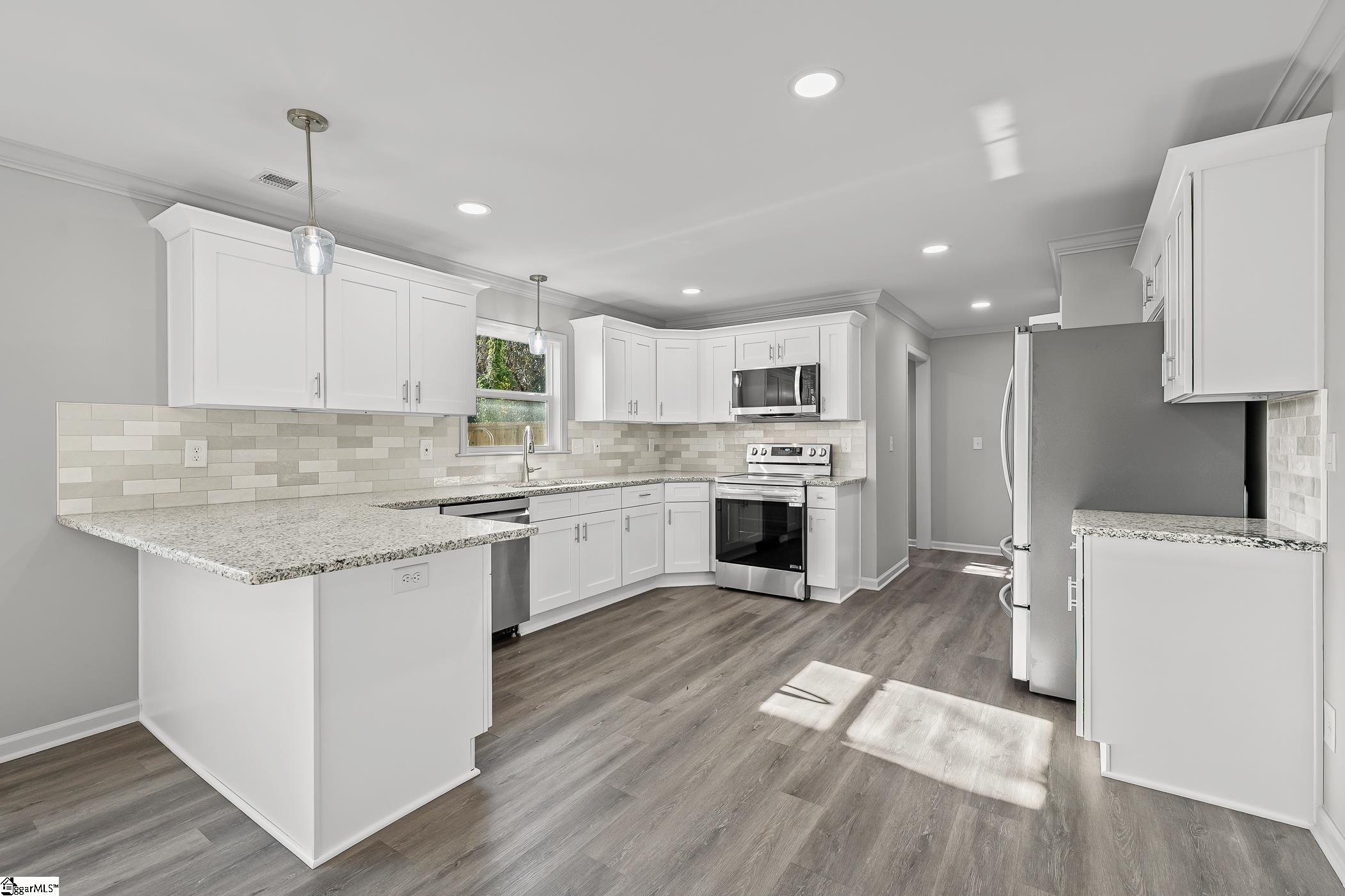 311 Austin Street Greer, SC 29651 - Photo 9 of 28