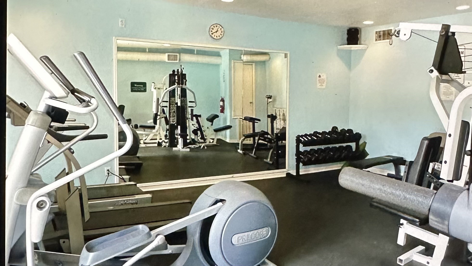 2100 Tanglewilde Street, Unit 531 Houston, TX 77063 - Photo 23 of 25 a view of a room with gym equipment