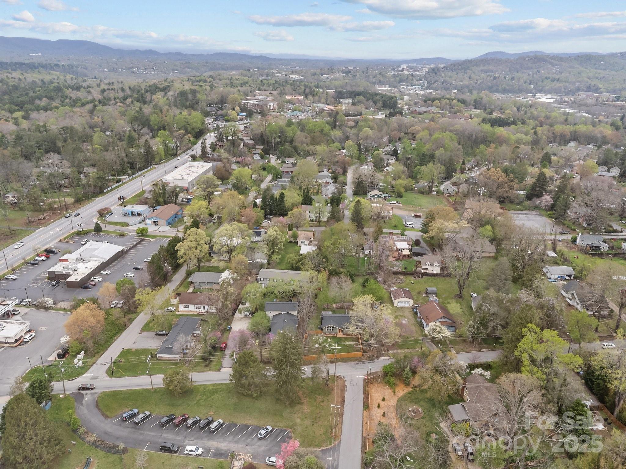 917 West Chapel Road Asheville, NC 28803 - Photo 28 of 28 a view of a city