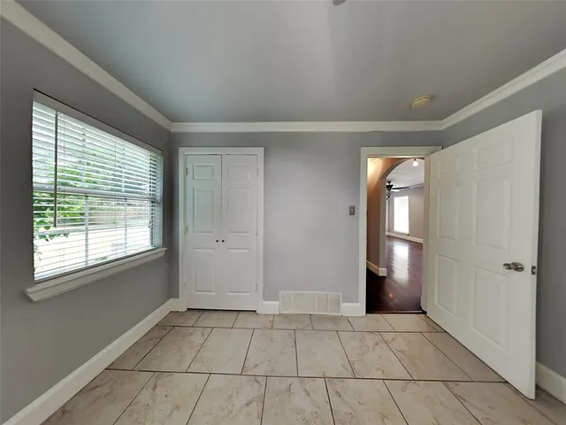 $1,393 | 2320 Cass Street, Fort Worth, TX 76112