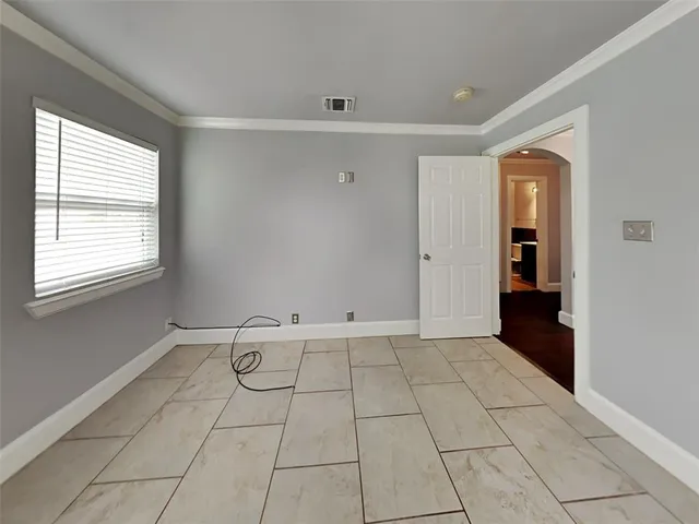 $1,393 | 2320 Cass Street, Fort Worth, TX 76112