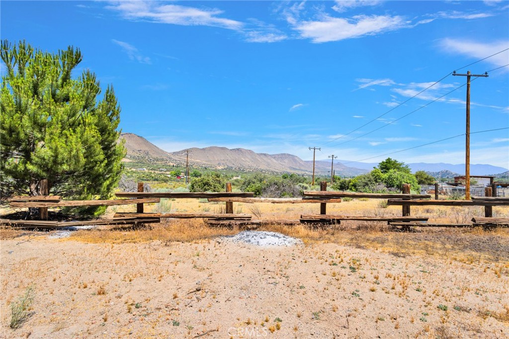 5500 Oil Well Road Phelan, CA 92371 - Photo 51 of 65 a view of outdoor space with seating area