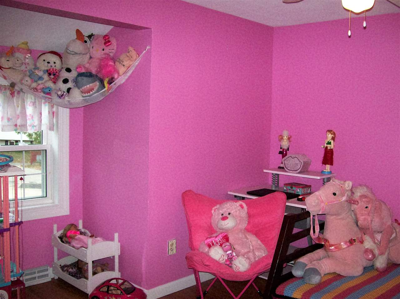 10 Roderick Circle Nashua, NH 03062 - Photo 11 of 25 Gallery Image 11
