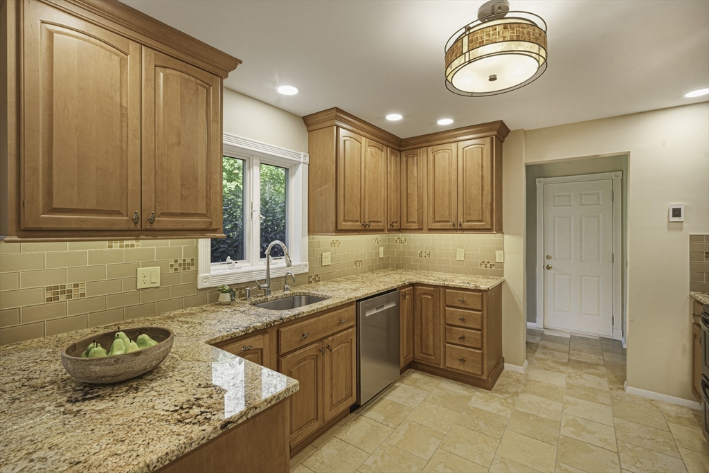 57 Wingate Road Holliston, MA 01746 - Photo 15 of 40 Gallery Image 15