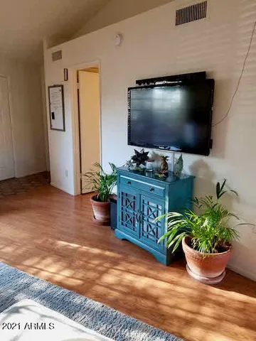 $1,500 | 7 North Fir Street, Chandler, AZ 85226