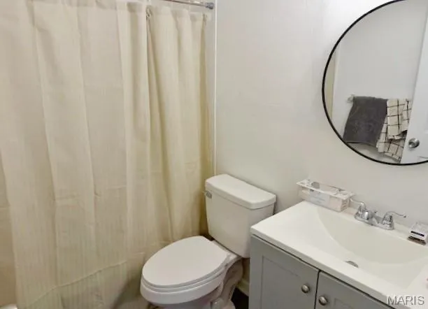 $406,000 | 10940 Margatehall Drive, Unit 14, Bridgeton, MO 63044