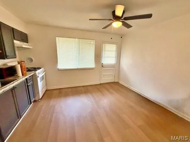 $406,000 | 10940 Margatehall Drive, Unit 14, Bridgeton, MO 63044