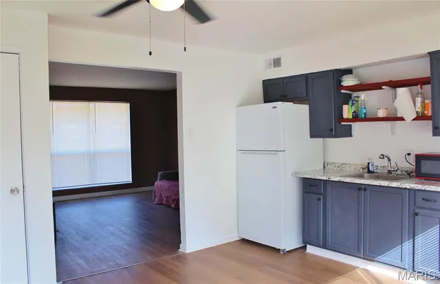 $406,000 | 10940 Margatehall Drive, Unit 14, Bridgeton, MO 63044