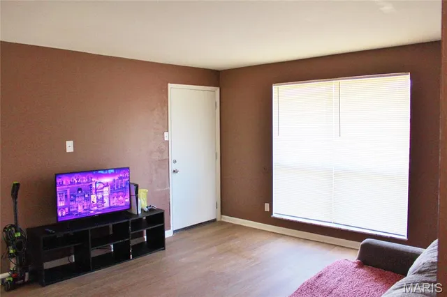 $406,000 | 10940 Margatehall Drive, Unit 14, Bridgeton, MO 63044