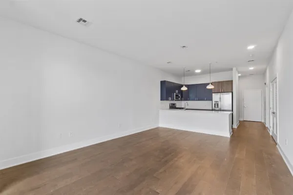 $2,593 | 250 Ave East, Unit 312, Bayonne, NJ 07002
