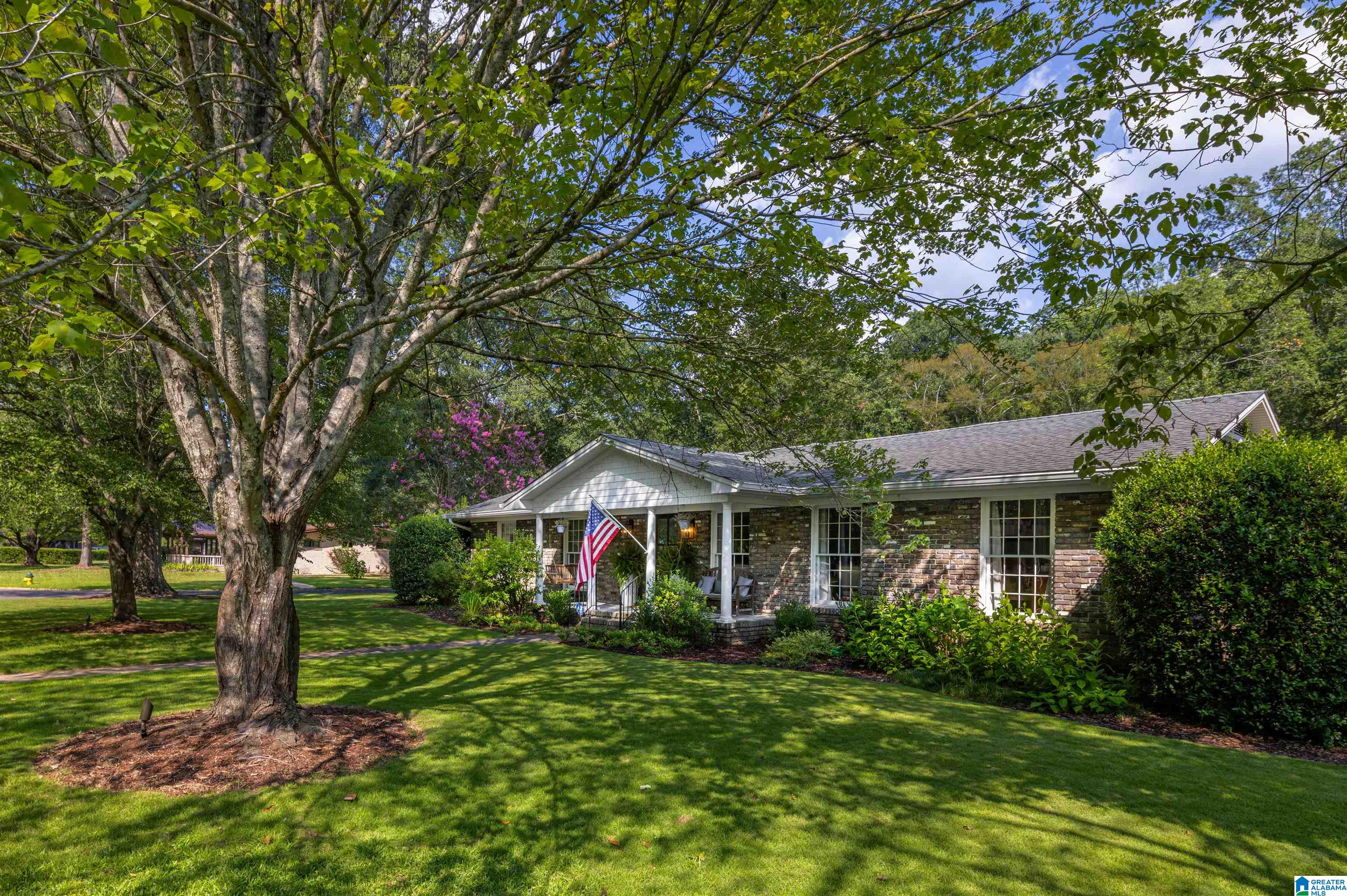 4389 Mountaindale Road Birmingham, AL 35213 - Photo 2 of 54