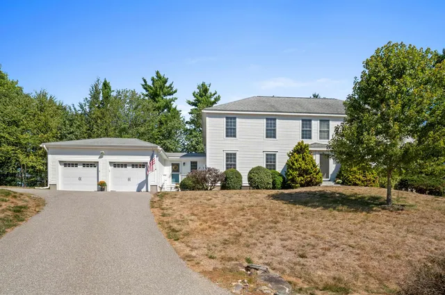 $485,000 | 35 Gatchell Way, Unit B, Epping, NH 03042