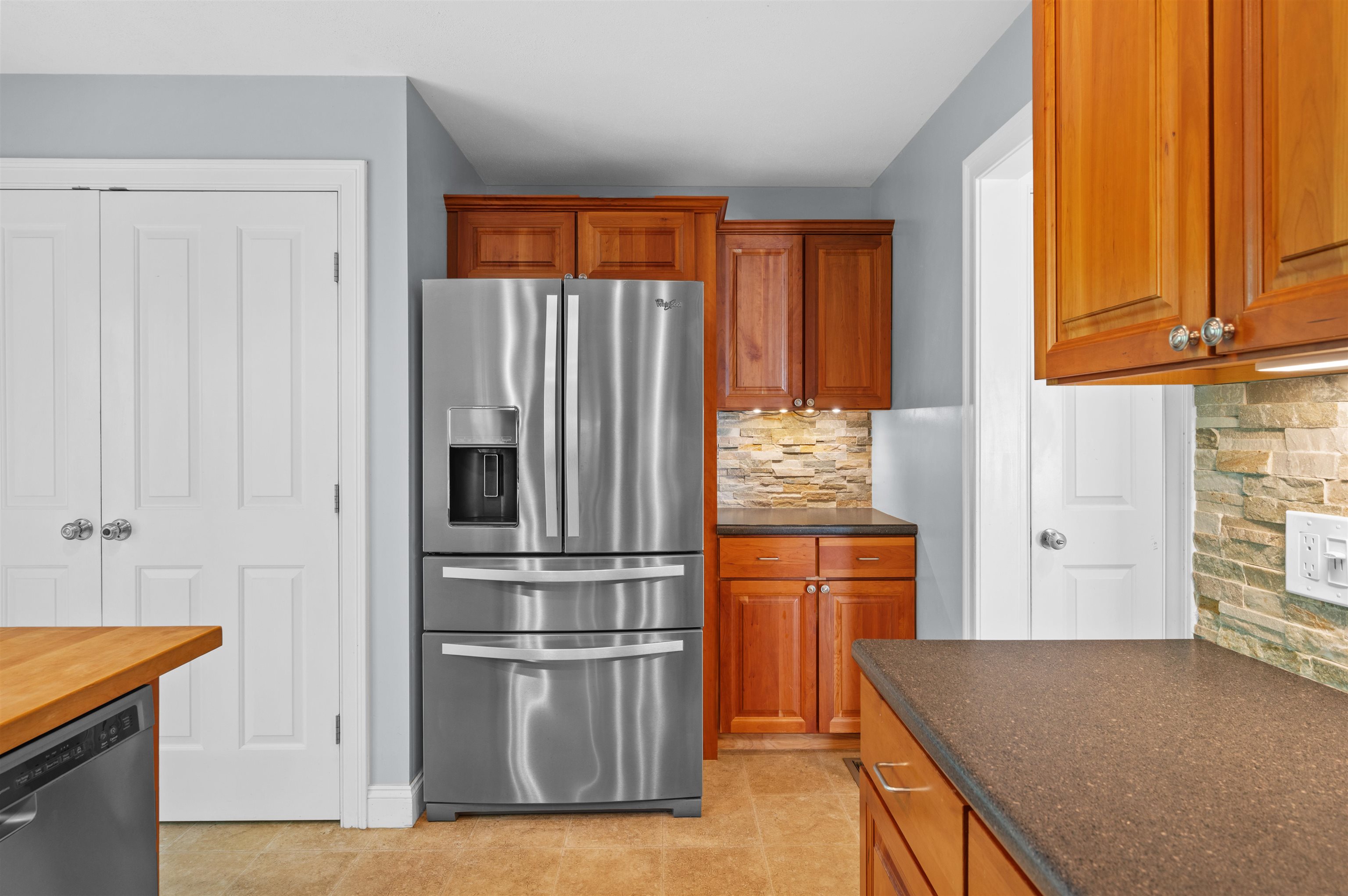 35 Gatchell Way, Unit B Epping, NH 03042 - Photo 18 of 51