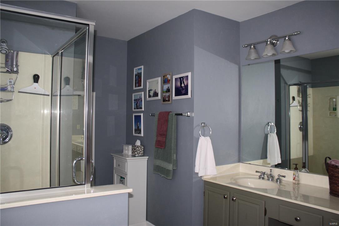 604 Highland Glen Drive Ballwin, MO 63021 - Photo 12 of 25